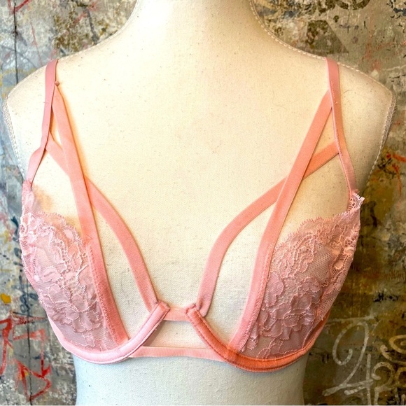 La SENZA Other - LA SENZA Sexy Pink Peekaboo Strappy Lace Lingerie Bra. Size M